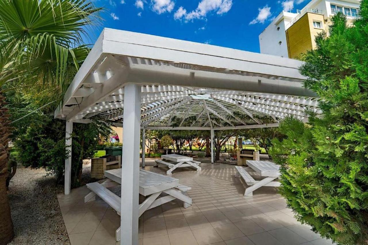 Aurelius Pool Apartments In Caesar Resort & Spa Perivolia tou Trikomou Luaran gambar